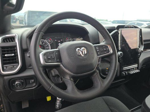 Used 2025 RAM 2500 Big Horn AWD/4WD image 17