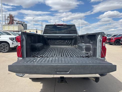 Used 2025 Chevrolet Silverado 2500 LT w/ Safety Package AWD/4WD image 5
