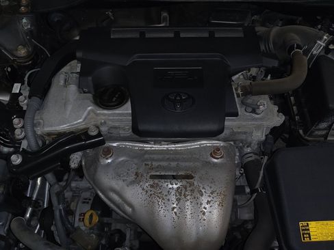 Used 2015 Toyota Camry LE FWD image 30