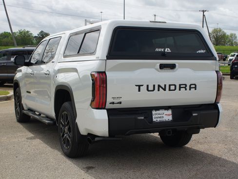 Used 2025 Toyota Tundra Limited AWD/4WD image 16