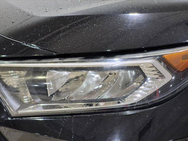 Used 2021 Toyota RAV4 XLE Premium FWD image 10