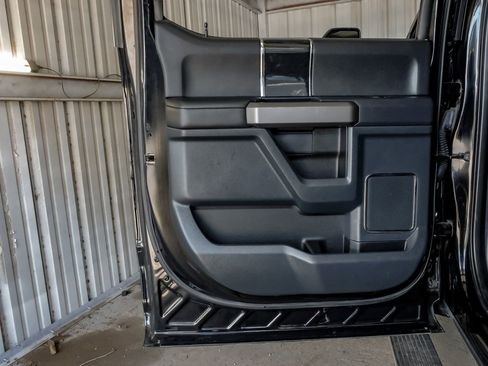 Used 2022 Ford F350 Platinum w/ FX4 Off-Road Package AWD/4WD image 47