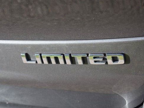 Used 2021 Jeep Grand Cherokee L Limited w/ Trailer Tow Group (B) AWD/4WD image 16