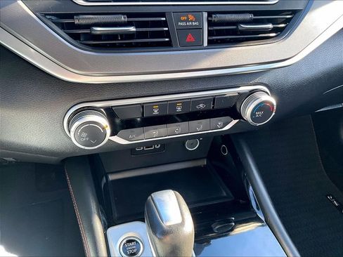 Used 2024 Nissan Altima 2.5 SR AWD/4WD image 26