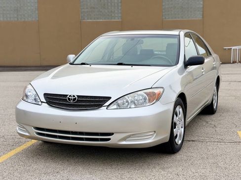 Used 2002 Toyota Camry XLE image 3