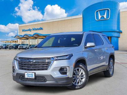 Used 2022 Chevrolet Traverse LT