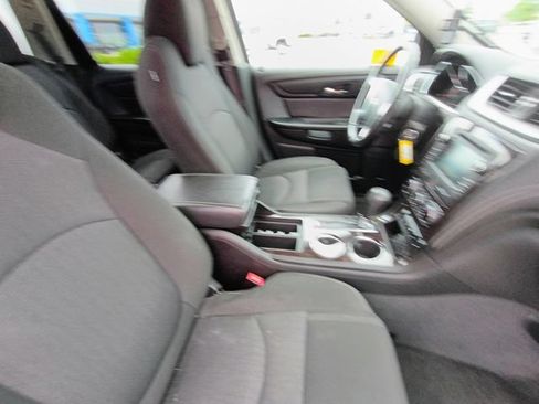 Used 2017 Chevrolet Traverse LT FWD image 13