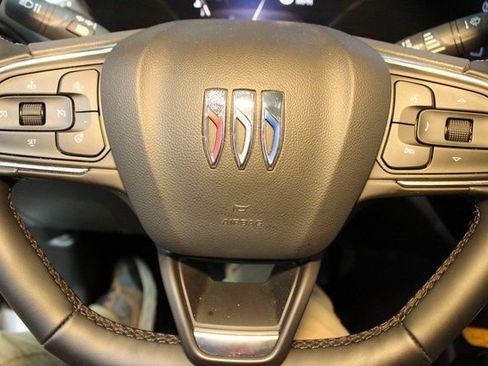 Used 2025 Buick Envista Avenir FWD image 20