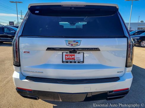 Used 2025 Cadillac Escalade Sport Platinum image 6