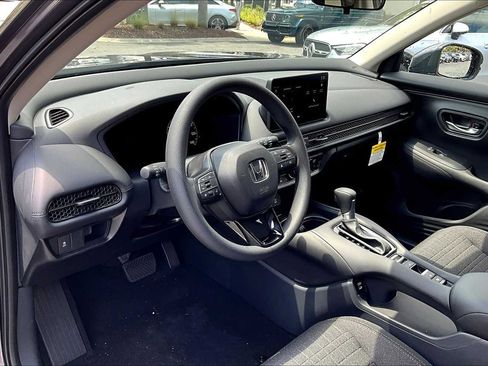 New 2026 Honda HR-V LX image 10