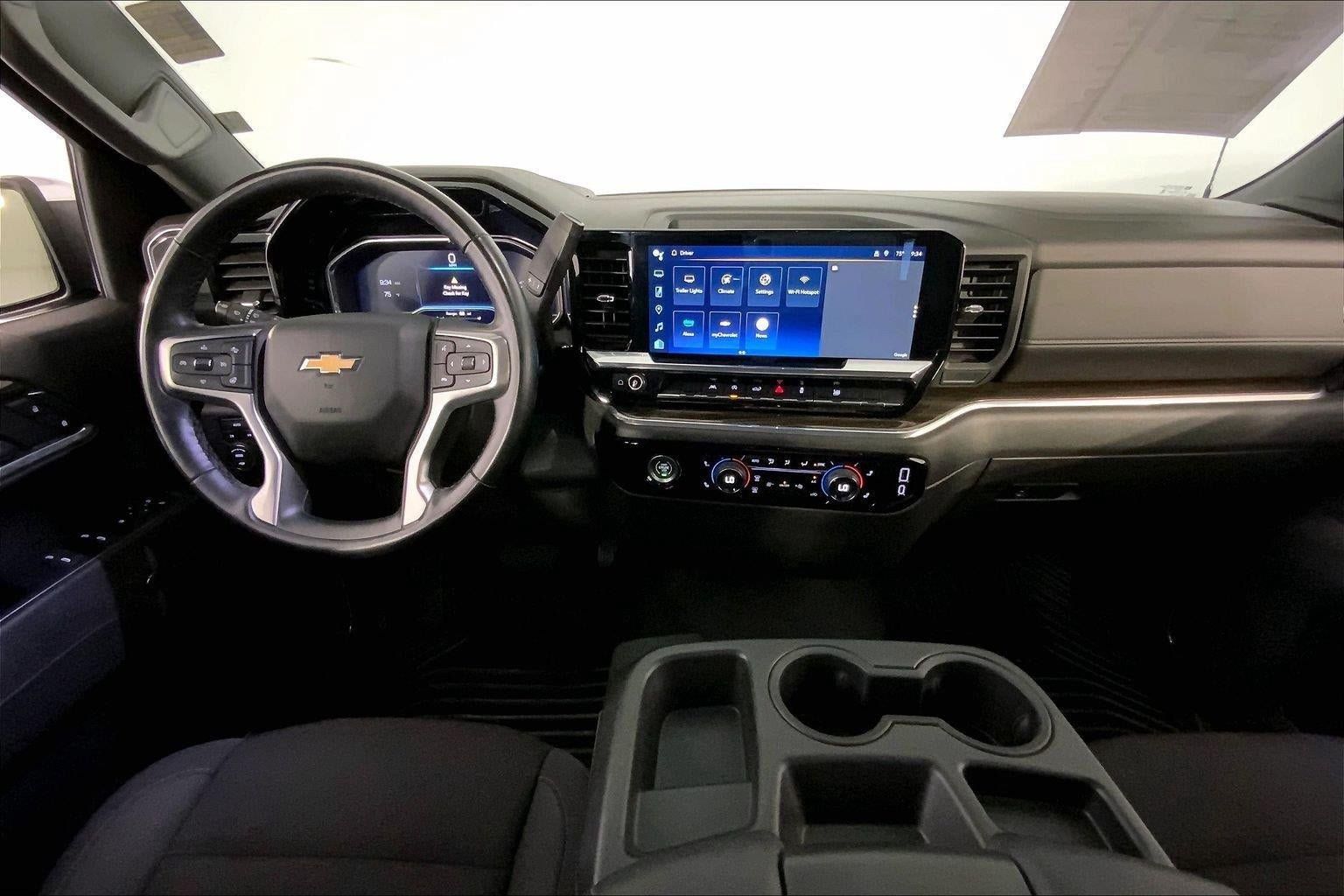 Used 2024 Chevrolet Silverado 1500 LT AWD/4WD image 15