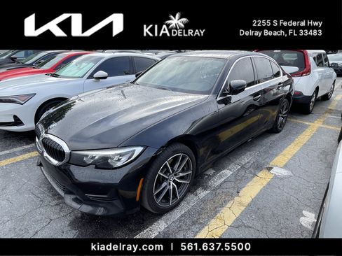 Used 2020 BMW 330i xDrive Sedan w/ Driving Assistance Package image 4