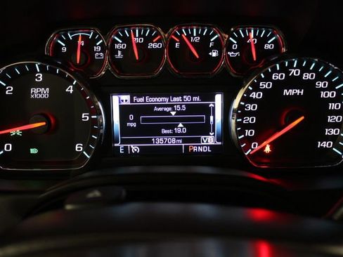 Used 2018 Chevrolet Suburban LT image 54