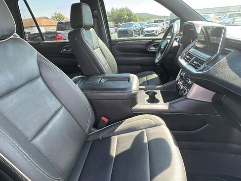 Certified 2024 GMC Yukon SLT w/ SLT Luxury Package image 15