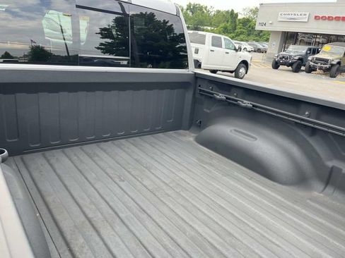Used 2025 RAM 1500 Big Horn AWD/4WD image 13