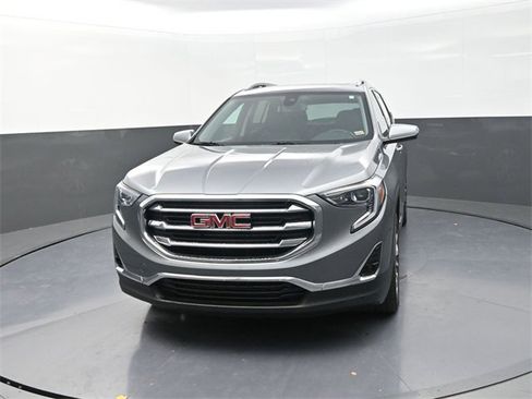 Used 2021 GMC Terrain SLT image 2