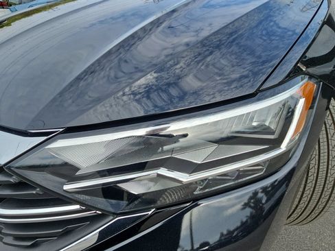 Used 2022 Volkswagen Jetta SE w/ Panoramic Sunroof Package FWD image 29