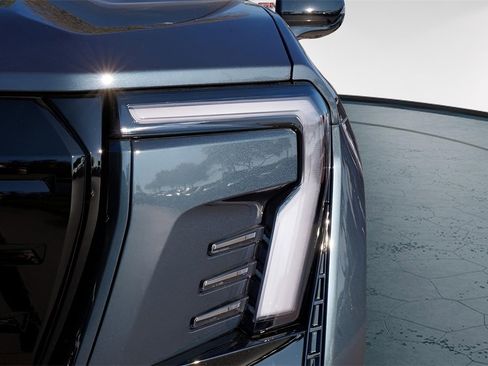 New 2026 GMC Sierra EV Elevation w/ Premium Package image 28