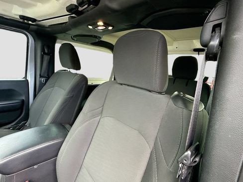 Used 2020 Jeep Wrangler Sport AWD/4WD image 19