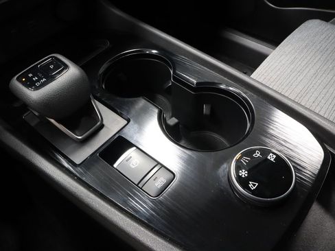 Certified 2023 Nissan Rogue SV image 30