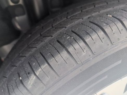 Used 2021 Ford Escape SE w/ Cold Weather Package image 10