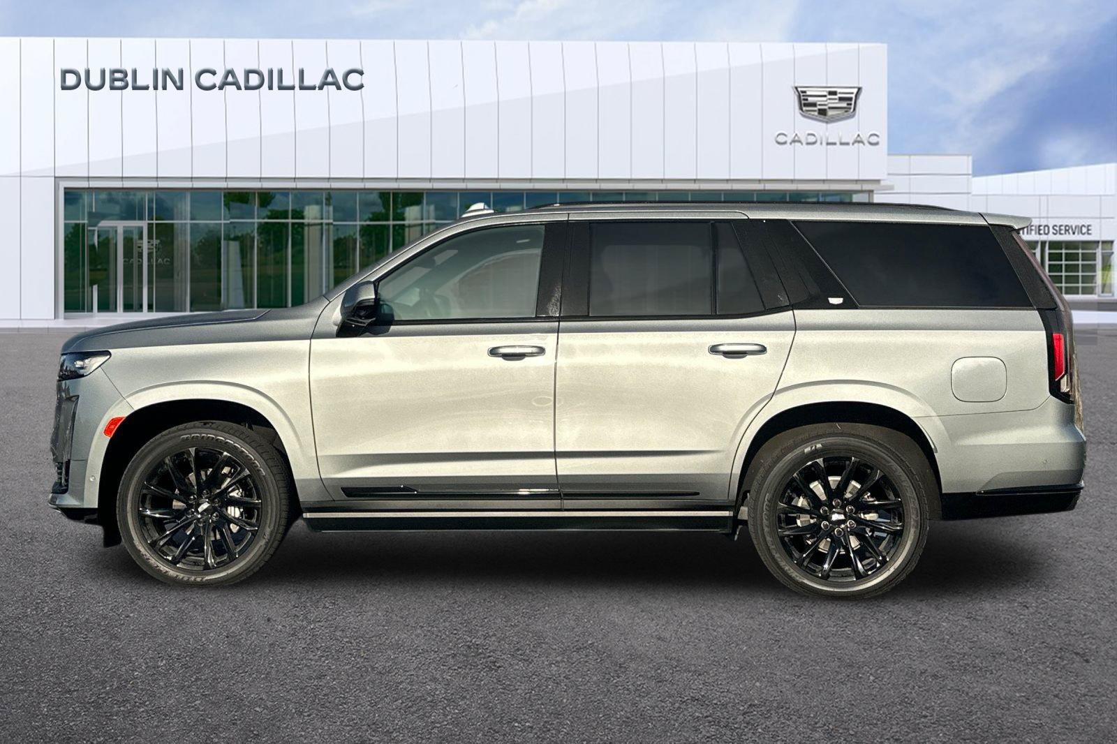 Used 2023 Cadillac Escalade Sport Platinum w/ LPO, ONYX Package AWD/4WD image 7