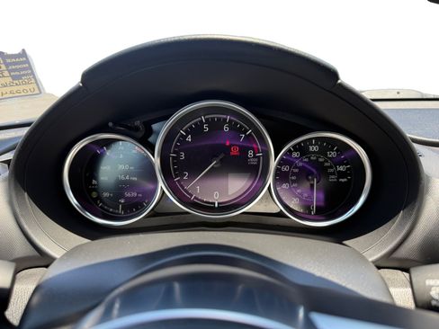 Certified 2025 MAZDA MX-5 Miata Club RWD image 11