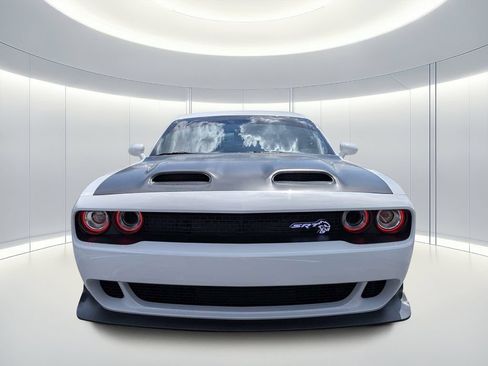 Used 2022 Dodge Challenger SRT Hellcat RWD image 9