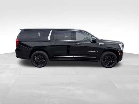 Used 2025 GMC Yukon XL Denali w/ Sun & Power Step Package AWD/4WD image 25