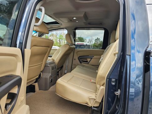 Used 2015 Nissan Titan SL w/ SL Moonroof Package image 5