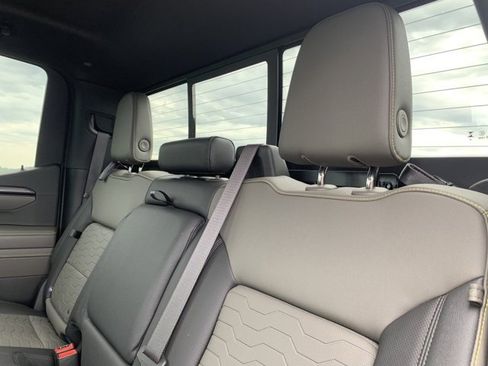 Used 2024 Chevrolet Silverado 1500 ZR2 image 50