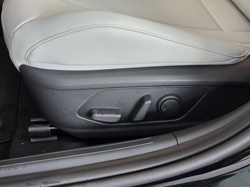 New 2026 Hyundai Elantra Limited FWD image 21