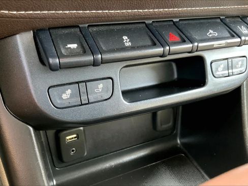 Used 2016 Chevrolet Colorado Z71 AWD/4WD image 34
