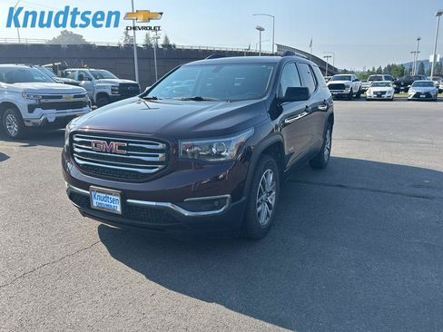 Used 2018 GMC Acadia SLE w/ Driver Alert Package I AWD/4WD image 3