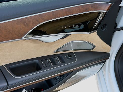 Used 2021 Audi A8 L 3.0T image 23