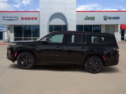 New 2026 Jeep Grand Wagoneer Summit image 3