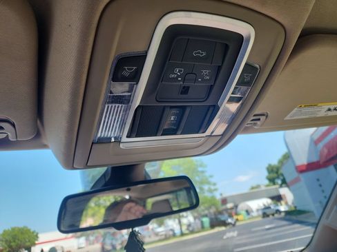 Used 2020 RAM 1500 Laramie AWD/4WD image 27