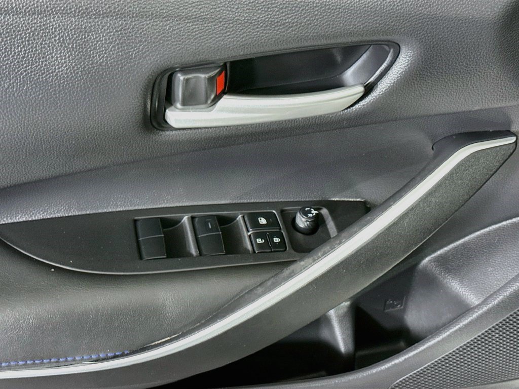 Used 2021 Toyota Corolla SE FWD image 22