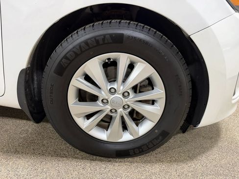 Used 2016 Kia Sedona LX FWD image 56
