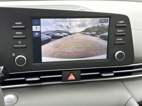 Used 2025 Hyundai Elantra Sport FWD image 23