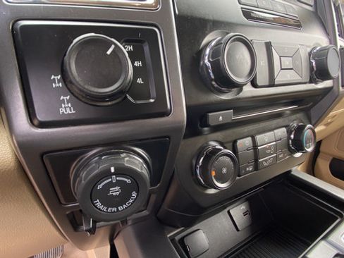 Used 2016 Ford F150 XLT w/ Equipment Group 301A Mid AWD/4WD image 19