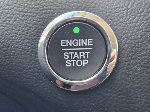 Used 2018 Ford Edge Titanium w/ Equipment Group 301A image 21