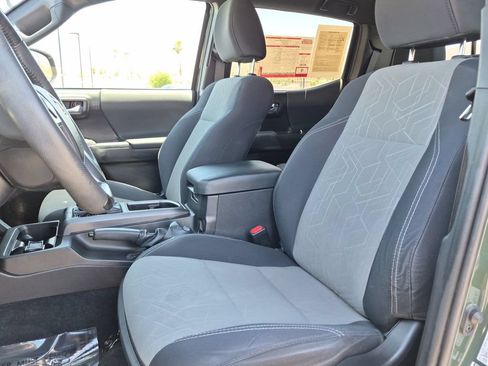 Used 2021 Toyota Tacoma TRD Sport w/ Technology Package RWD image 13