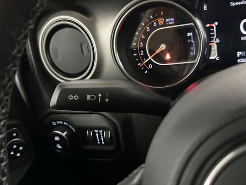 Used 2021 Jeep Gladiator Sport AWD/4WD image 48
