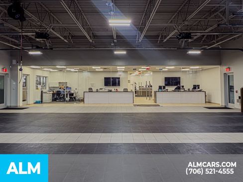 Used 2024 Chevrolet Trax LT FWD image 43