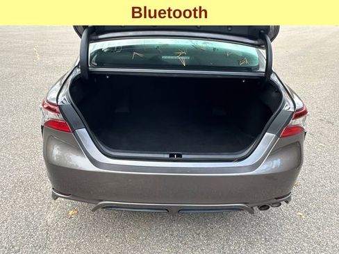 Used 2022 Toyota Camry SE image 12