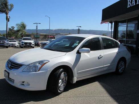 Used 2010 Nissan Altima 2.5 S FWD image 3