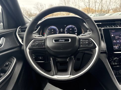 New 2025 Jeep Grand Cherokee Laredo X w/ Luxury Tech Group I image 20