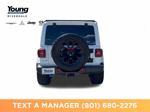 Used 2023 Jeep Wrangler Unlimited Sahara w/ Cold Weather Group AWD/4WD image 4