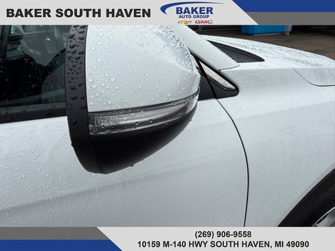 Used 2024 Buick Envista Preferred w/ Convenience II Package image 9